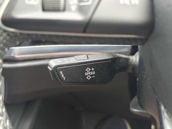 Audi Q3 S line 40 TFSI quattro 190 PS S tronic