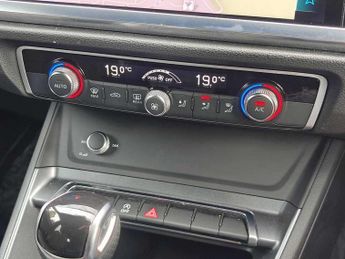 Audi Q3 S line 40 TFSI quattro 190 PS S tronic