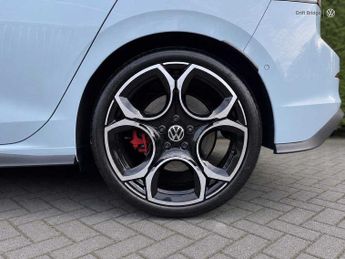 Volkswagen Golf 2.0 TSI 265 GTI 5dr DSG