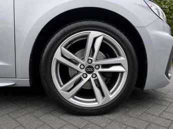 Audi A1 Sportback S line 30 TFSI  110 PS S tronic