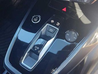 Audi Q4 E-tron Sportback Black Edition 45  210,00 kW