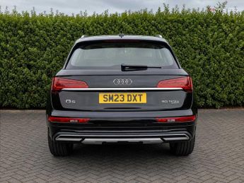 Audi Q5 Sport 50 TFSI e quattro 299 PS S tronic