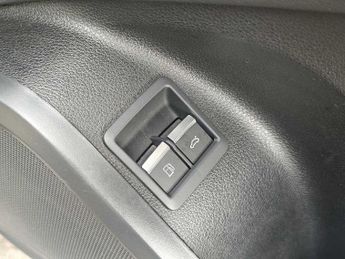 Audi Q5 Sport 50 TFSI e quattro 299 PS S tronic