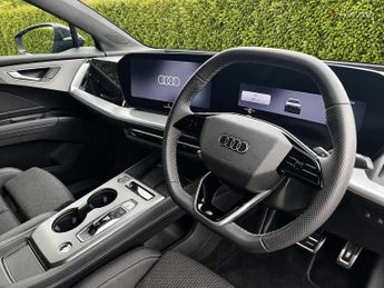 Audi Q4 E-tron SUV Launch Edition performance  210,00 kW