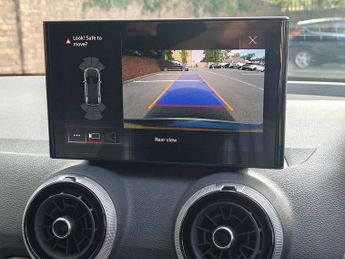 Audi Q2 S line 35 TFSI  150 PS S tronic
