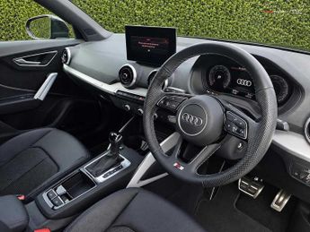 Audi Q2 S line 35 TFSI  150 PS S tronic