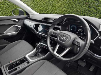 Audi Q3 Technik 35 TFSI  150 PS S tronic