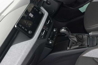 SKODA Kamiq Hatchback 1.0 TSI SE 5dr DSG