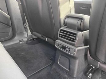 Audi Q4  S line 40 e-tron  150 