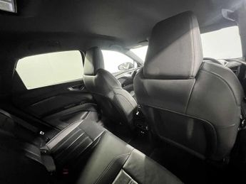 Audi Q4 Sportback S line 45 e- 