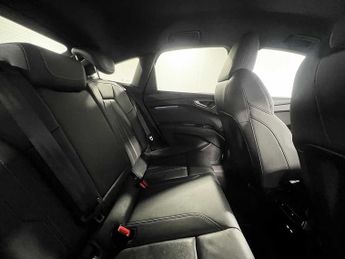 Audi Q4 Sportback S line 45 e- 