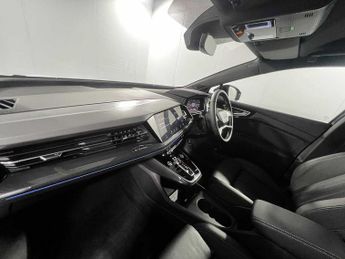 Audi Q4 Sportback S line 45 e- 