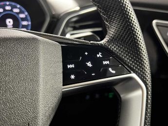 Audi Q4 Sportback S line 45 e- 