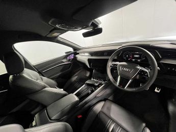 Audi Q8 S line 55 e-tron quattro 300,00 kW