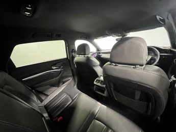 Audi Q8 S line 55 e-tron quattro 300,00 kW