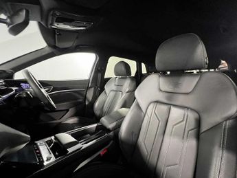 Audi Q8 S line 55 e-tron quattro 300,00 kW