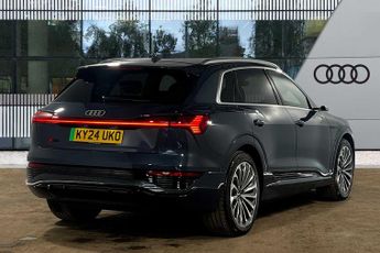 Audi Q8 S line 55 e-tron quattro 300,00 kW