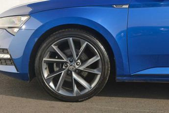 SKODA Superb 1.5 TSI 150ps SportLine Plus ACT DSG Hatch