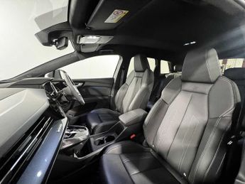 Audi Q4  S line 45 e-tron  210 