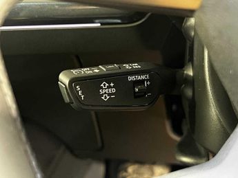 Audi Q4 S line 45 e-tron 210