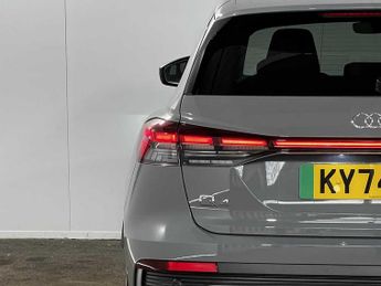 Audi Q4  S line 45 e-tron  210 