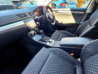 SKODA Superb 2.0TDI (150PS) SE DSG Hatchback