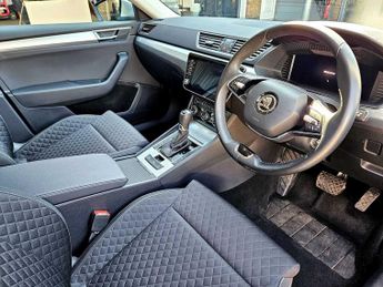 SKODA Superb 2.0TDI (150PS) SE DSG Hatchback