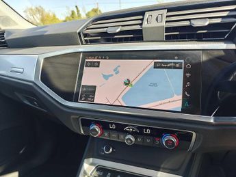 Audi Q3 Sport 35 TFSI  150 PS S tronic