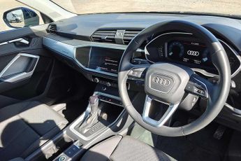 Audi Q3 Sport 35 TFSI  150 PS S tronic