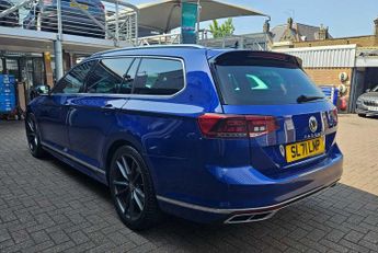 Volkswagen Passat MK8 Facelift Est 1.5TSI 150 R-Line EVO DSG
