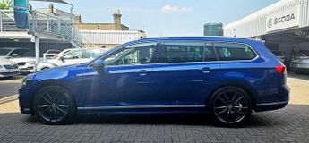 Volkswagen Passat MK8 Facelift Est 1.5TSI 150 R-Line EVO DSG