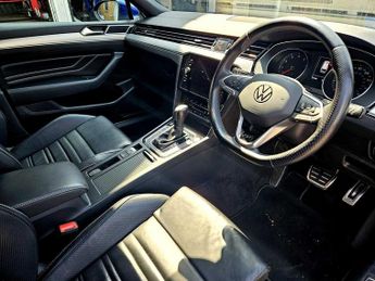 Volkswagen Passat MK8 Facelift Est 1.5TSI 150 R-Line EVO DSG