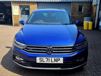 Volkswagen Passat MK8 Facelift Est 1.5TSI 150 R-Line EVO DSG