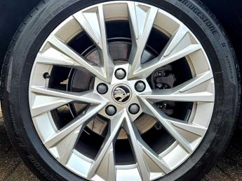 SKODA Superb 1.5 TSI (204ps) SE L iV DSG