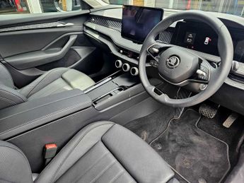 SKODA Superb 1.5 TSI (204ps) SE L iV DSG