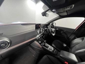 Audi Q2 S line 35 TDI quattro 150 PS S tronic