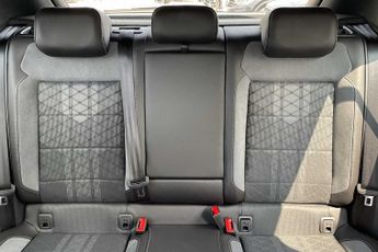 Volkswagen T-ROC 1.5 TSI (150ps) R-Line DSG