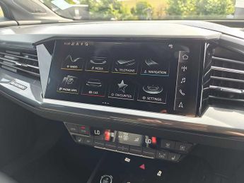 Audi Q4 Sportback S line 45 e- 