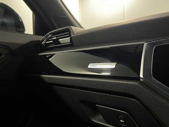 Audi Q3 Sportback Black Edition 35 TFSI  150 PS S tronic
