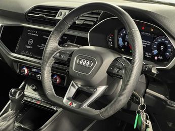 Audi Q3 Sportback Black Edition 35 TFSI  150 PS S tronic