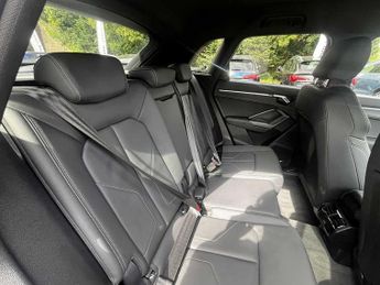 Audi Q3 Black Edition 35 TFSI  150 PS S tronic