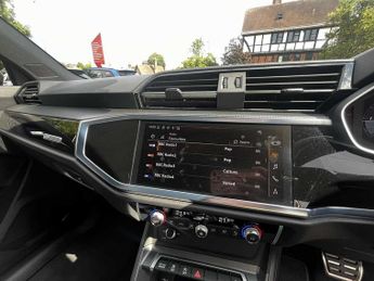 Audi Q3 Black Edition 35 TFSI  150 PS S tronic