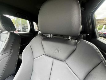 Audi Q3 Black Edition 35 TFSI  150 PS S tronic