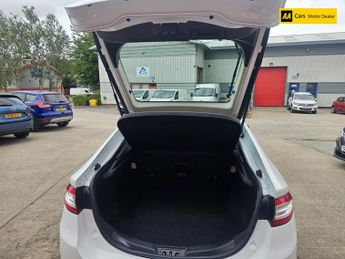 Ford Mondeo 2.0 TDCi Titanium Hatchback 5dr Diesel Powershift Euro 6 (s/s) (