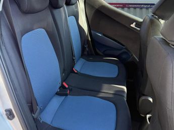 Hyundai i10 1.2 Premium Hatchback 5dr Petrol Auto Euro 6 (87 ps)