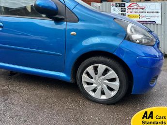 Toyota AYGO 1.0 VVT-i Blue Hatchback 5dr Petrol MultiMode Euro 4 (67 bhp)