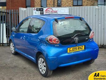 Toyota AYGO 1.0 VVT-i Blue Hatchback 5dr Petrol MultiMode Euro 4 (67 bhp)