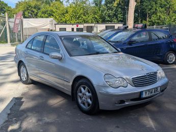 Mercedes C Class 2.0 C180 Elegance Saloon 4dr Petrol Automatic (227 g/km, 129 bhp