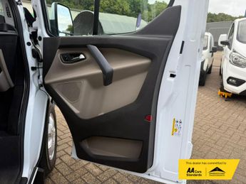 Ford Transit Custom 2.0 TDCi 310 Limited Combi Van 6dr Diesel Automatic L1 H1 (169 g