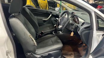 Ford Fiesta 1.4 Zetec Hatchback 3dr Petrol Manual (133 g/km, 94 bhp)